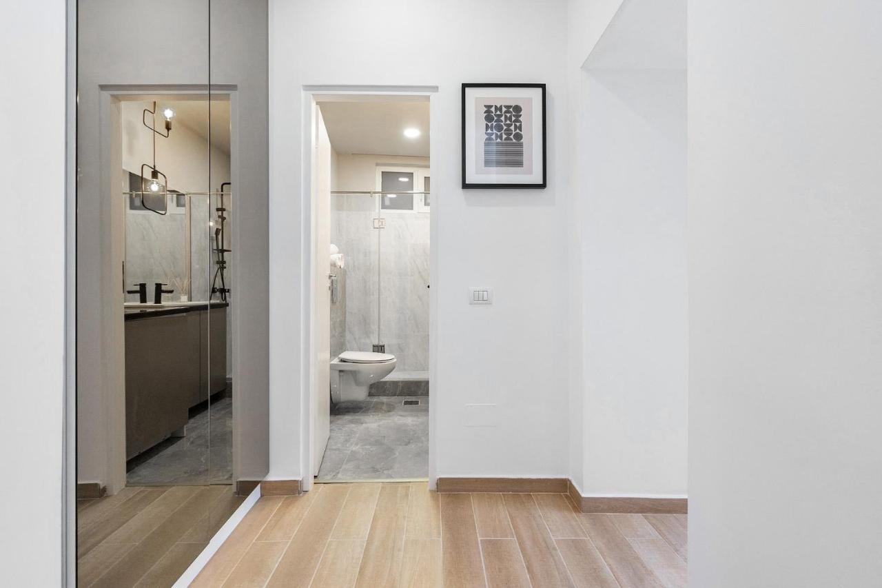Qult - Misty Night Apartment Bukares Bagian luar foto